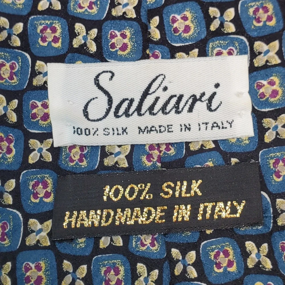 Saliari silk necktie